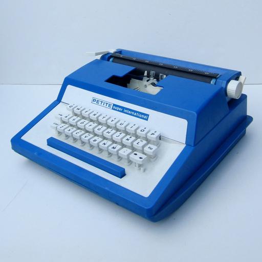 Petite typewriter
